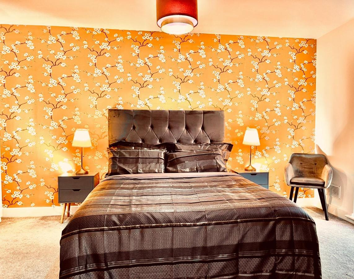 Modern Townhouse, Sleeps 4 With Parking Daire Wakefield Dış mekan fotoğraf